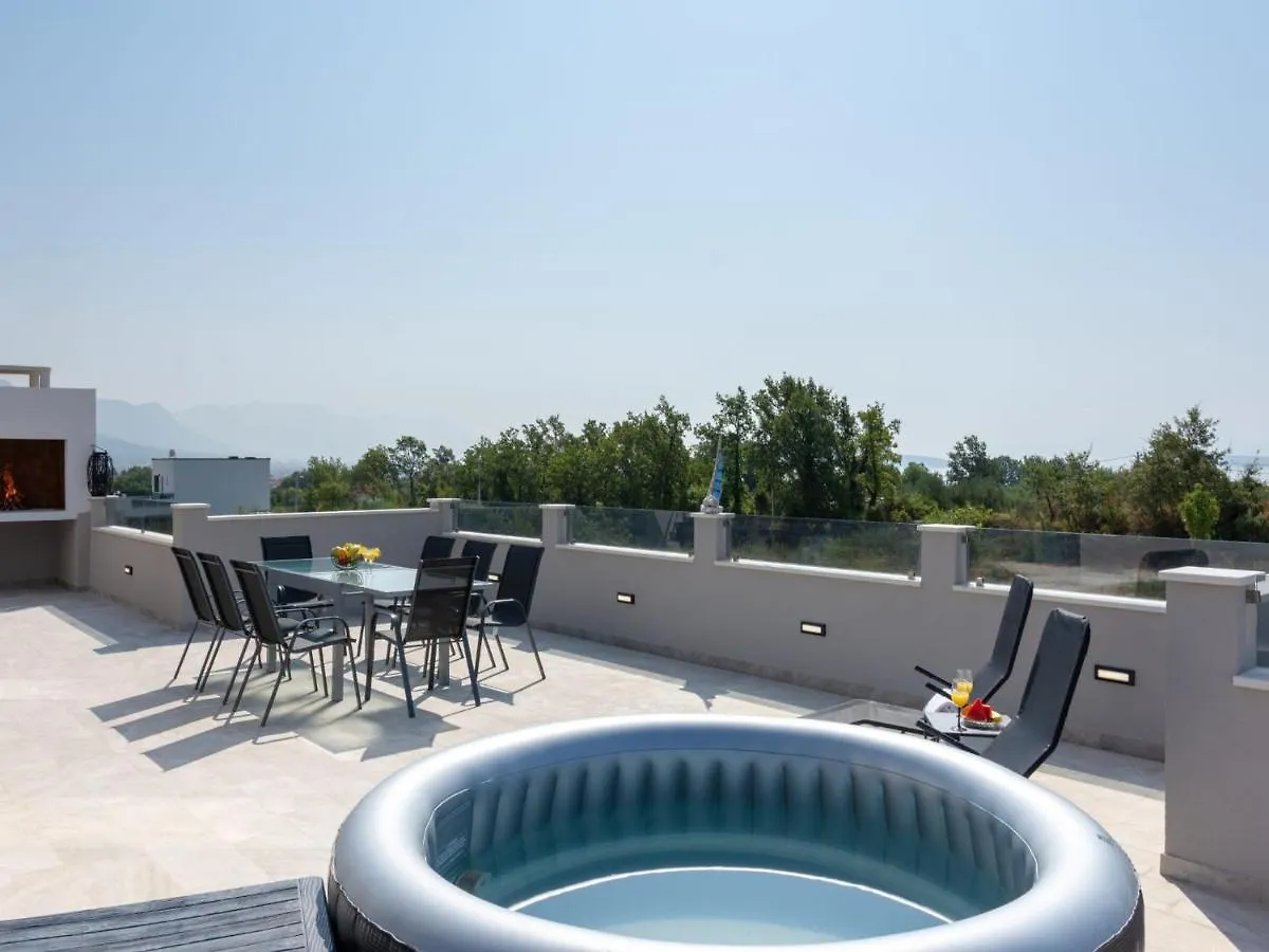 Villa Infinity Kastel Novi 0*,  Croatia