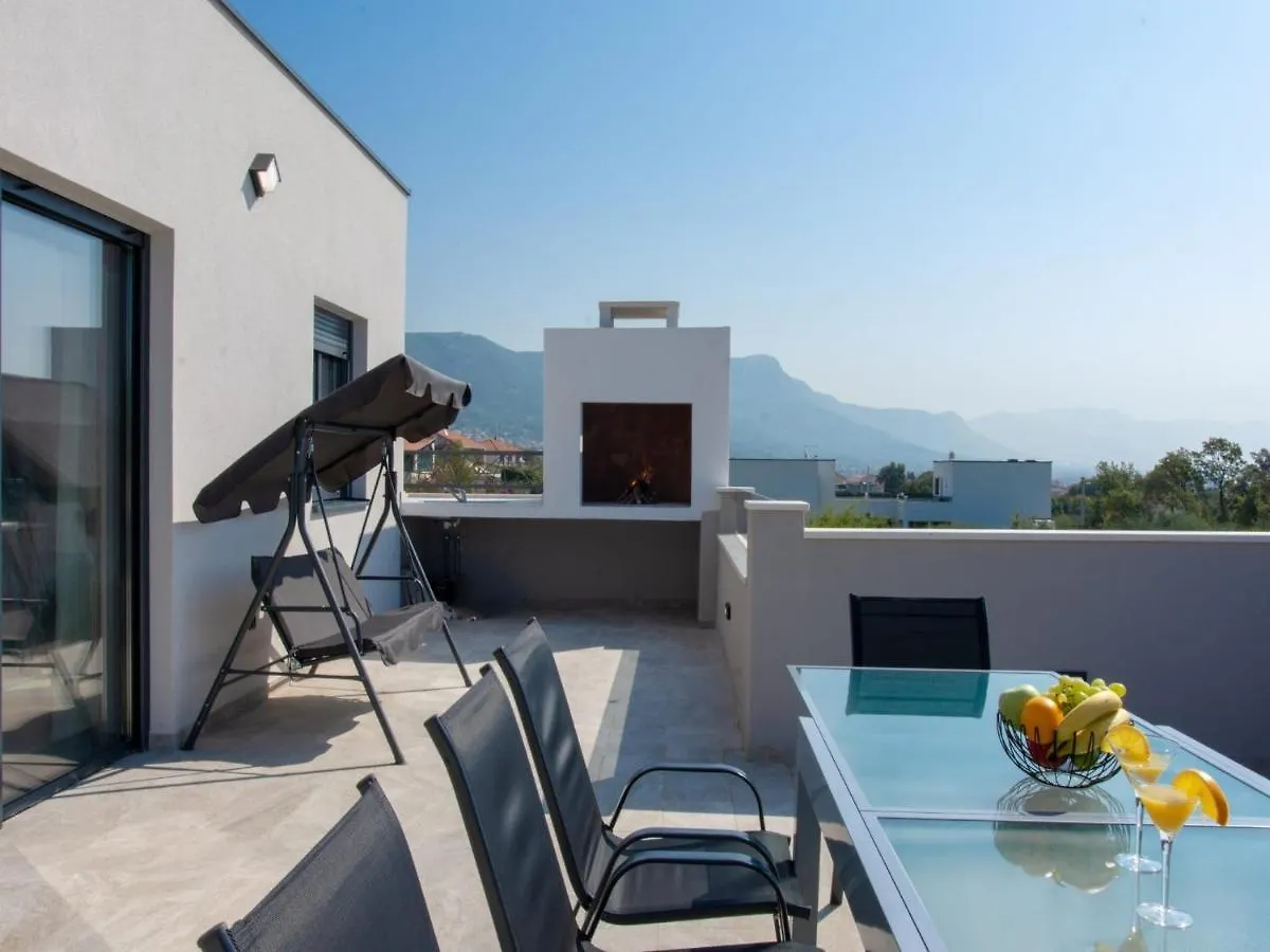 Villa Infinity Kastel Novi