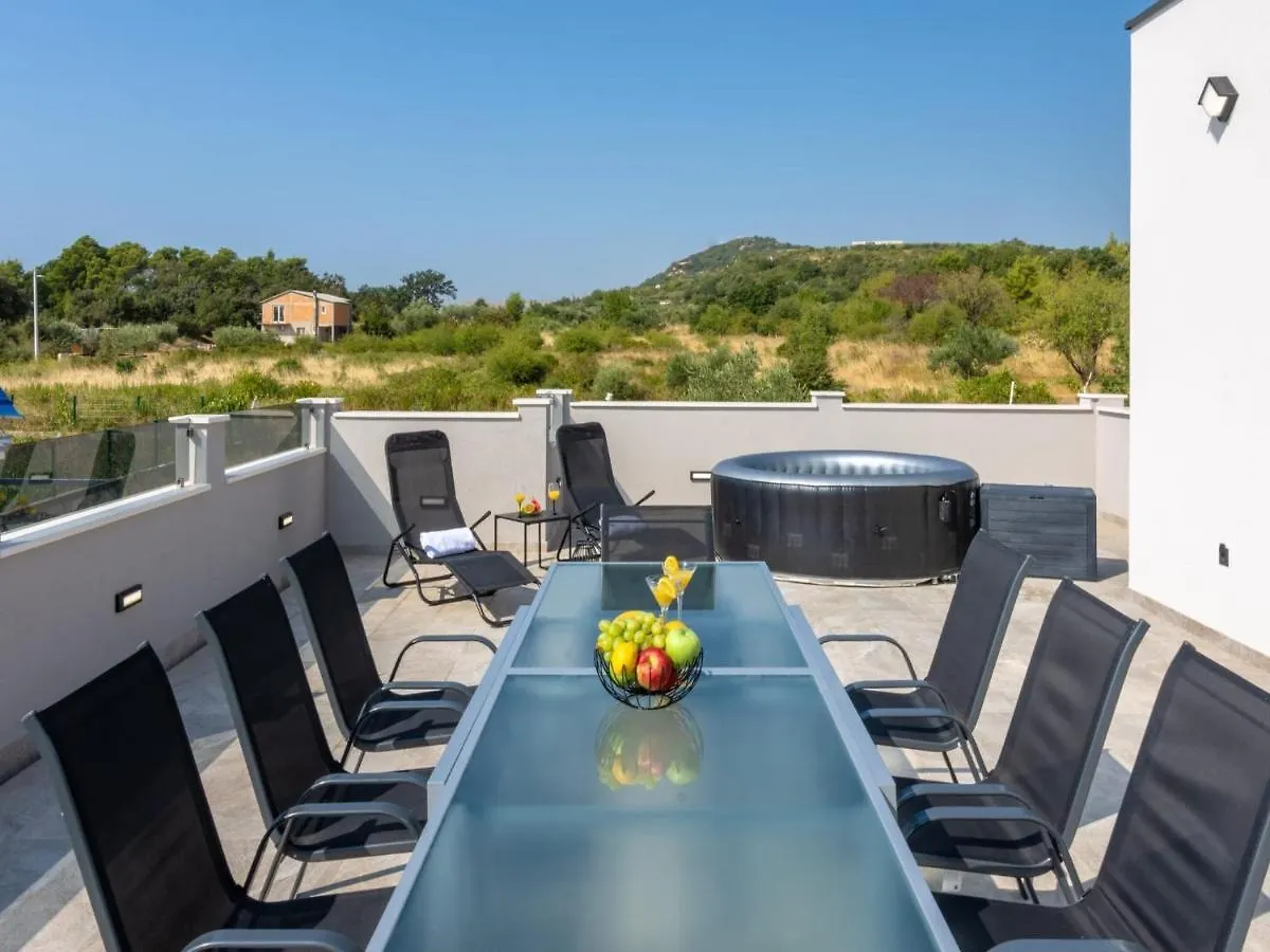 Villa Infinity Kastel Novi Croatia