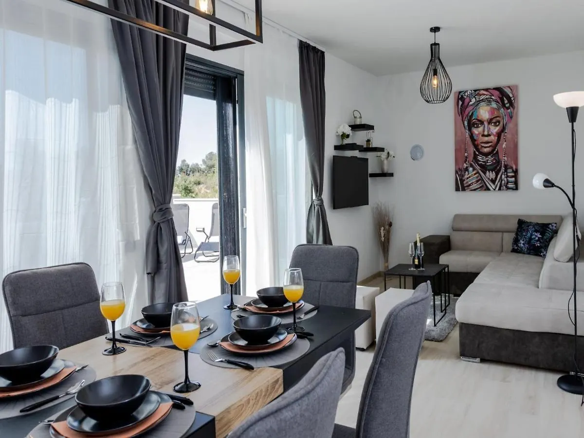 Villa Infinity Kastel Novi