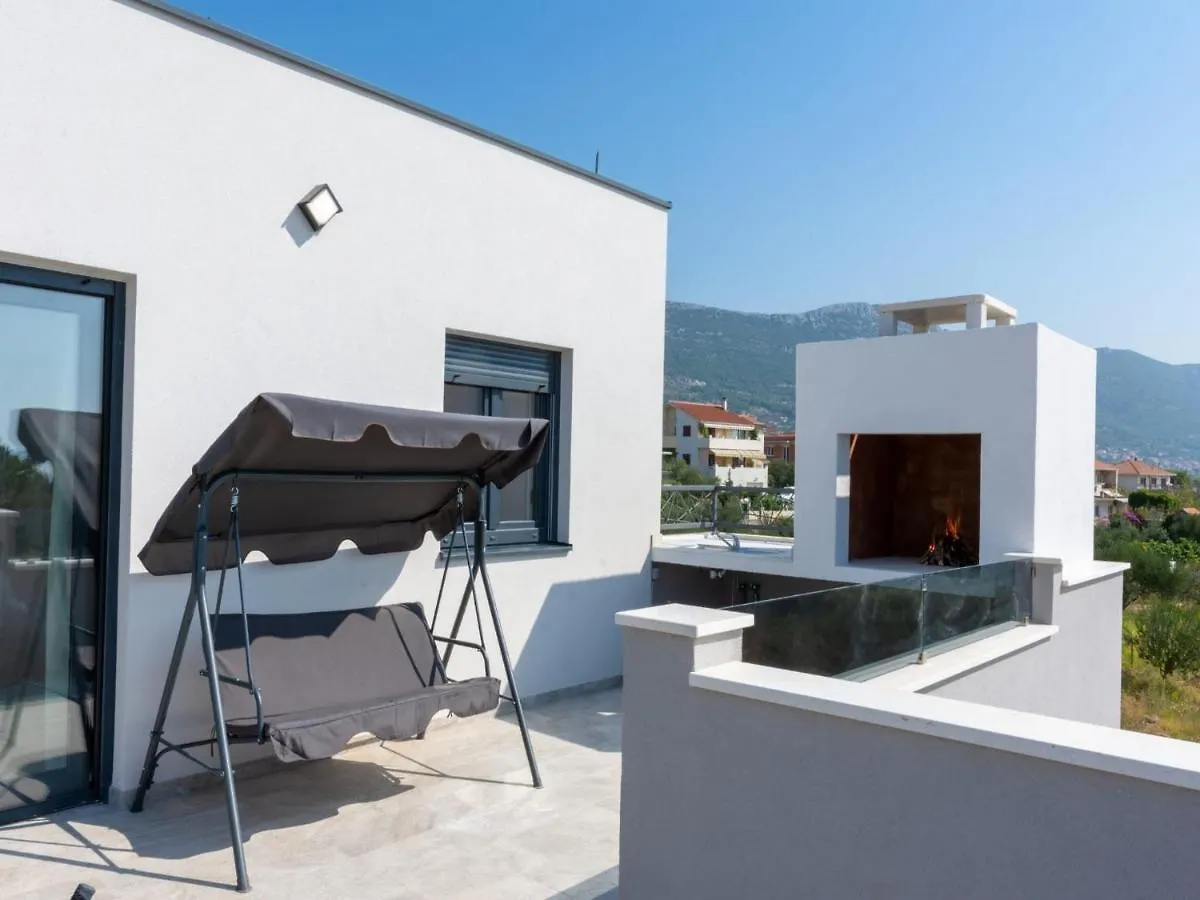 Villa Infinity Kastel Novi