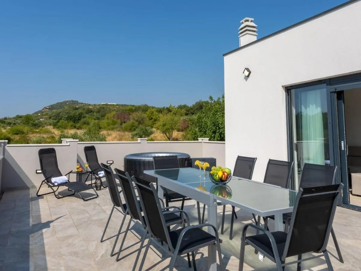 Villa Infinity Kastel Novi Croatia